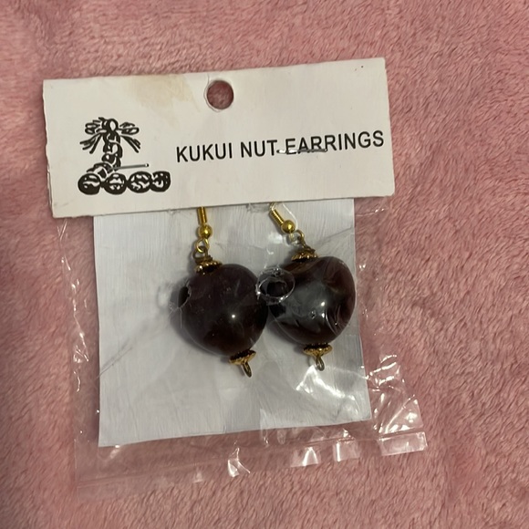 SOLD!!!! New Woman’s handmade Hawaii bracelet and earrings jewelry bundle - Picture 2 of 7